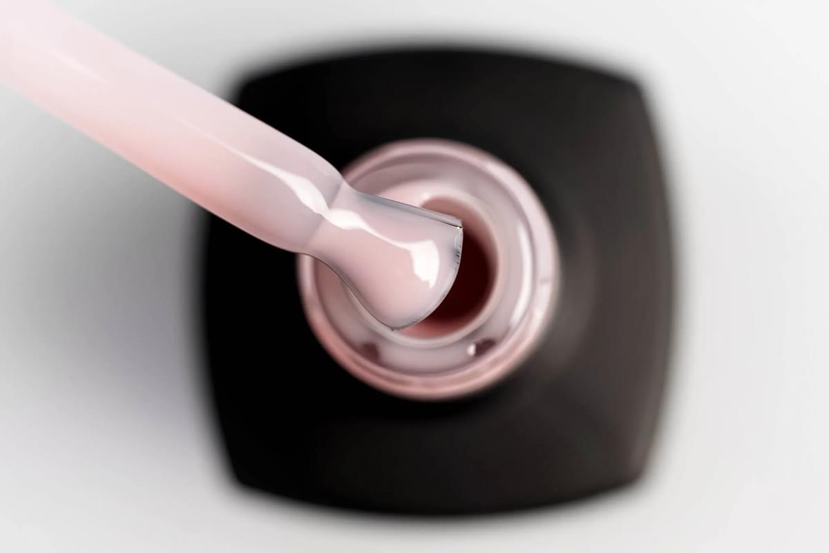 Kinetics Gel in Bottle Natural Pink #902 15ml – Flüssiges Gel zur Nagelverstärkung in natürlichem Rosa, Schutz und Stärke