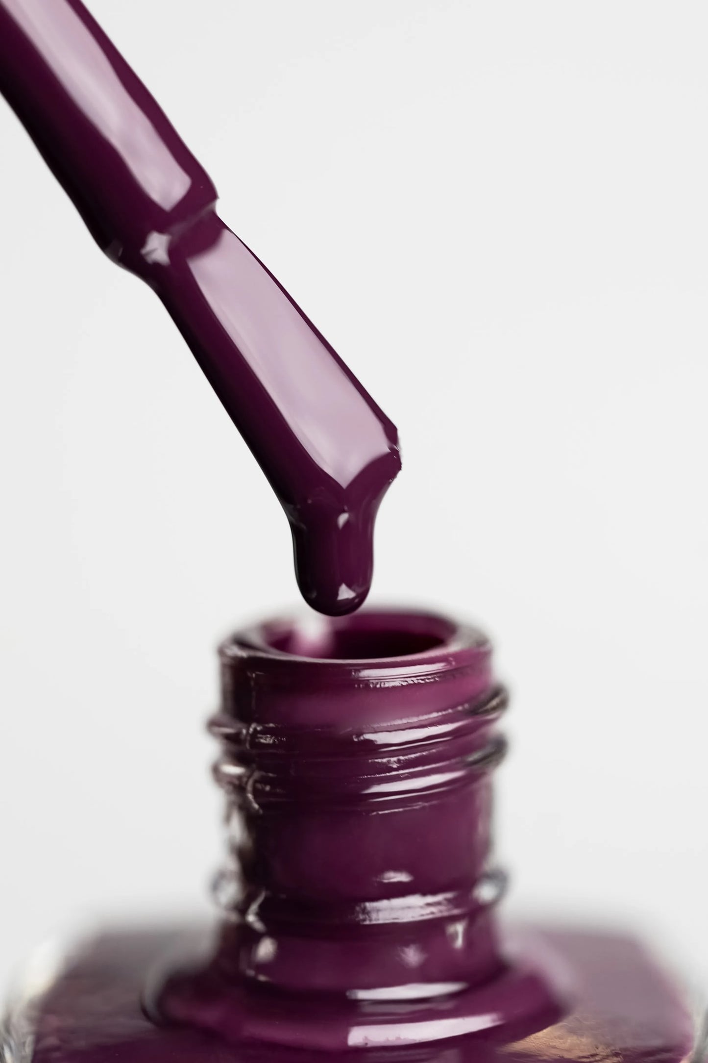 Kinetics SHIELD Gel Polish #627 REVEAL 15ml – intensiver Lila UV Nagellack, HEMA-frei