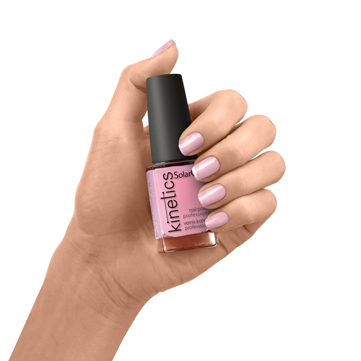 Kinetics Nail Polish SolarGel #200 NUDE BY NUDE 15 мл – классический лак для ногтей в оттенке нюдового розово-белого