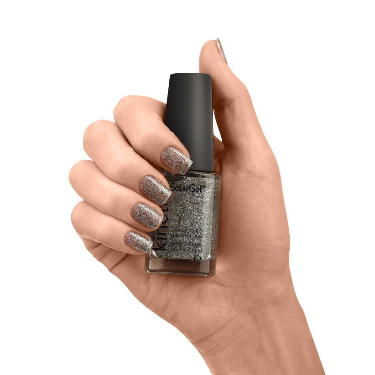 Kinetics Nail Polish SolarGel #351 RUNNING OUT OF CHAMPAGNE 15 ml – klassischer Nagellack in silbernem Glitzer