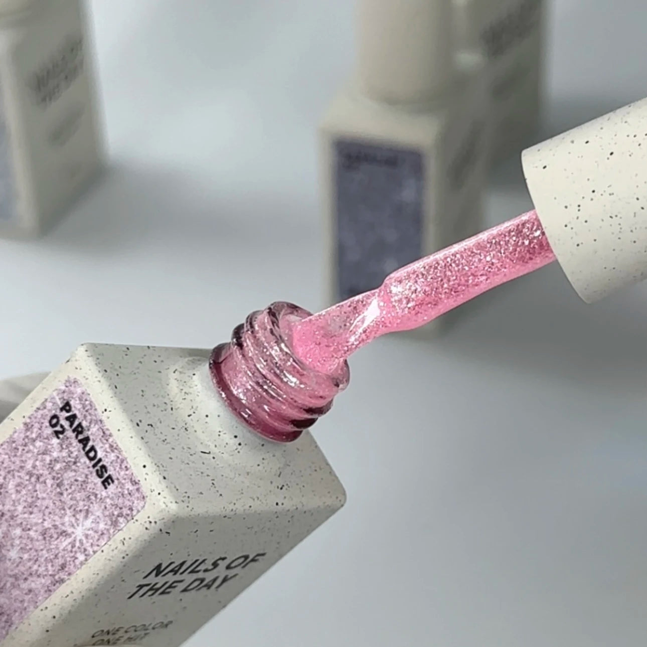 NAILSOFTHEDAY Gel polish Paradise 02 — гель-лак нежно-розовый с блестками, 10 мл | Без TPO