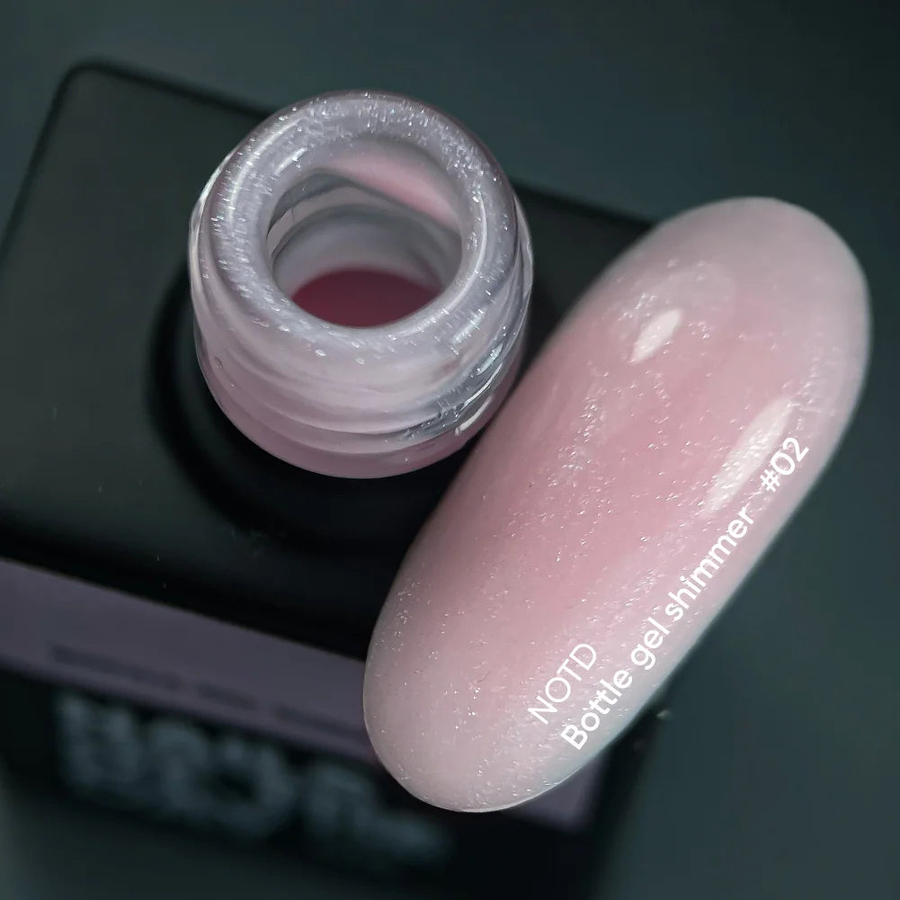 NAILSOFTHEDAY Bottle Gel Shimmer 02 - superstarkes milchig-rosa Gel mit Silberschimmer, 10ml