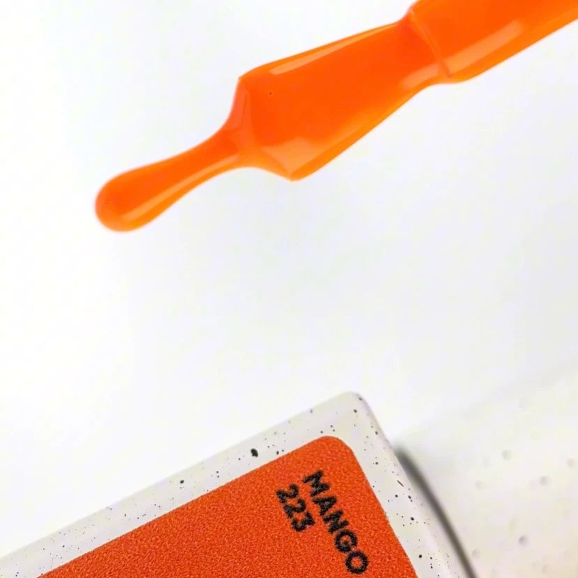 NAILSOFTHEDAY Gel Polish Mango‑223 – UV‑GEL‑LACK in knalligem Neon-Orange, deckend in einer Schicht, LED/UV, 10 ml
