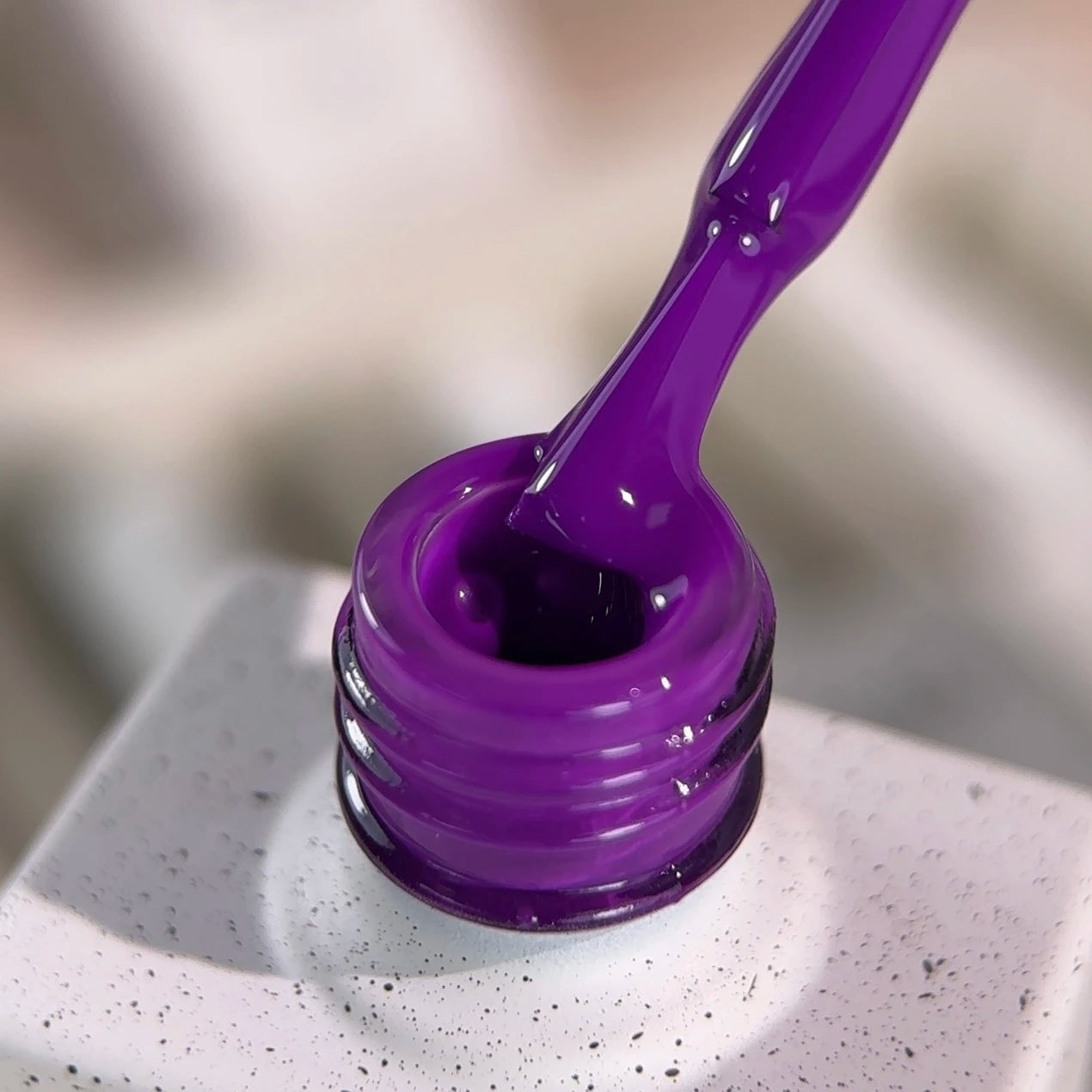 NAILSOFTHEDAY Gel Polish Plum‑198 – intensiver Pflaumen‑Violett Neon‑Gel‑Lack 10 ml