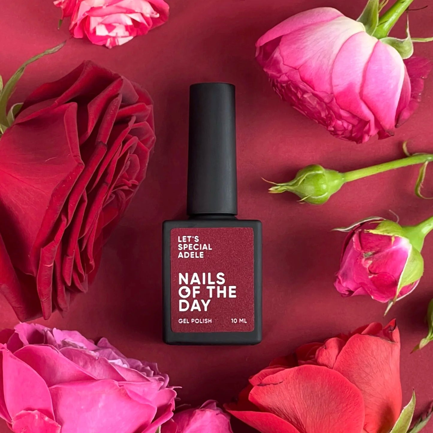NAILSOFTHEDAY Let's special Adele - Rot mit Schimmer Gellack für Nägel, der in einer Schicht deckt, 10ml