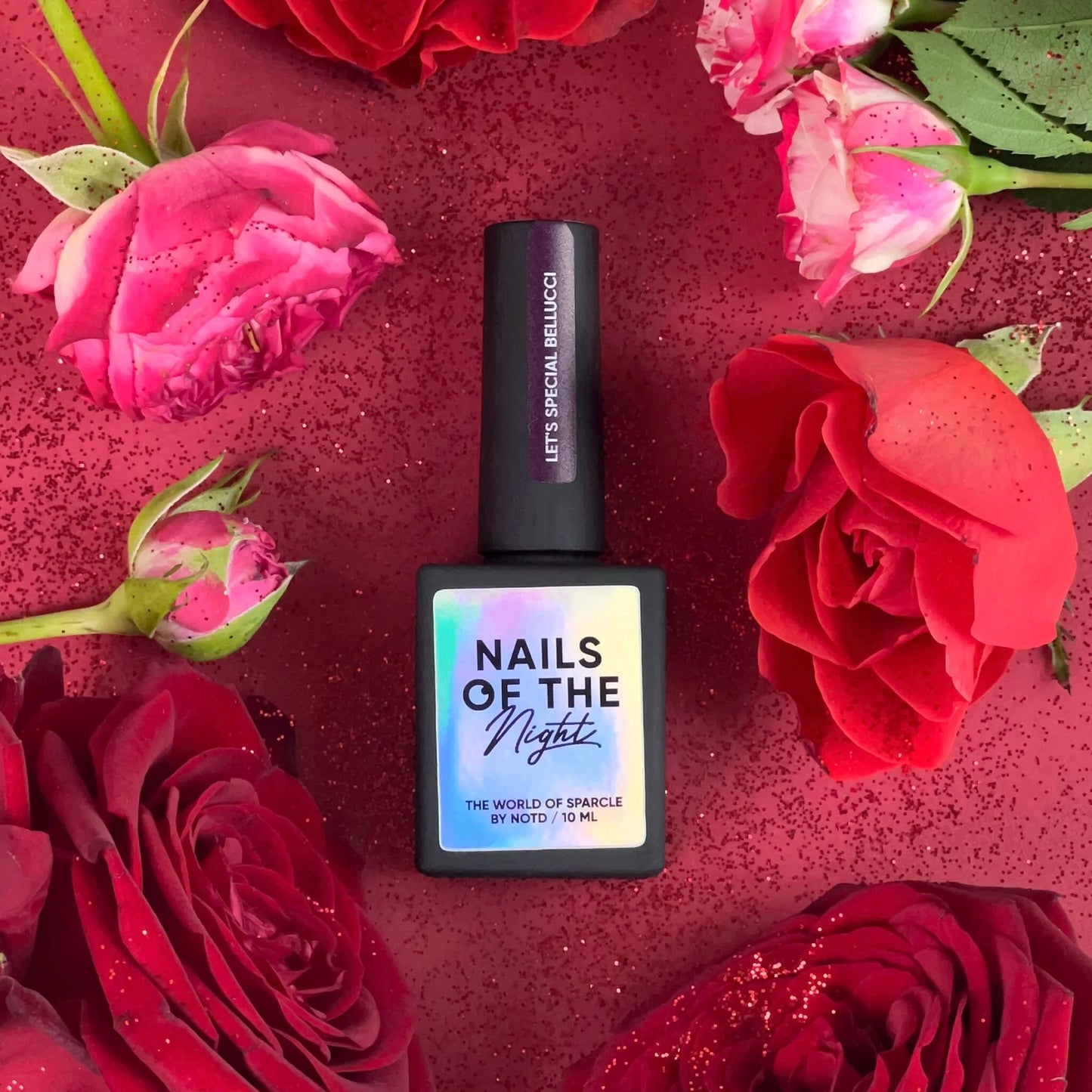 NAILSOFTHENIGHT Let’s Special Bellucci – bordeauxfarbener reflektierender Gel-Lack, 10ml