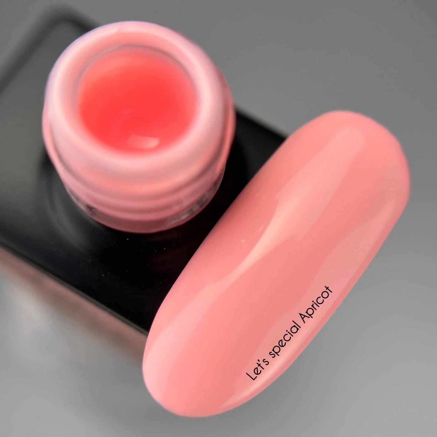 NAILSOFTHEDAY Let’s Special Apricot – apricotfarbener Gel-Lack, 10ml