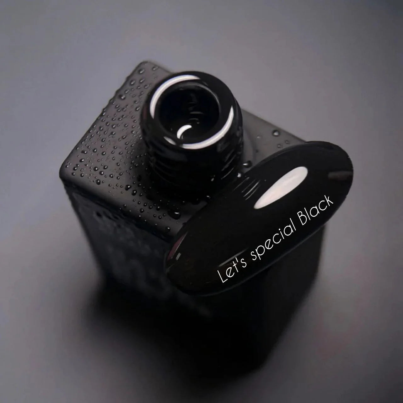 NAILSOFTHEDAY Let's special Black - ein spezieller schwarzer Gellack für Nägel, der in einer Schicht deckt, 10ml