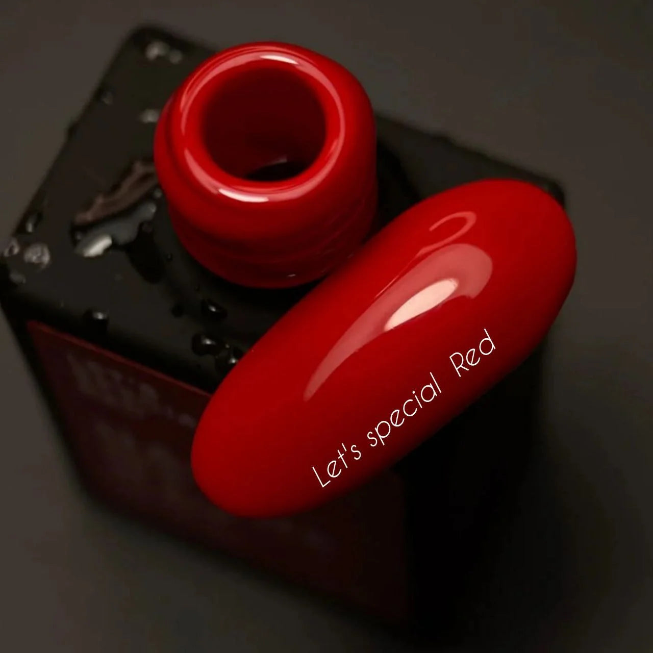 NAILSOFTHEDAY Let's special Red - ein spezieller roter Gellack für Nägel, der in einer Schicht deckt, 10ml