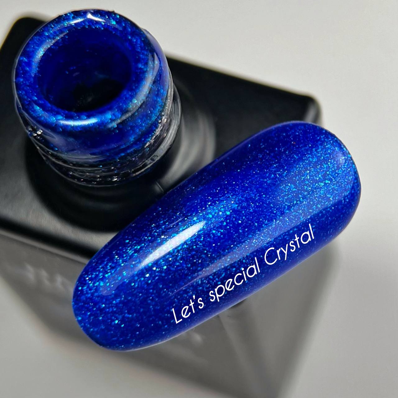 NAILSOFTHEDAY Let’s Special Crystal — tiefblauer Gel-Lack mit feinem Schimmer für Nägel, 10ml
