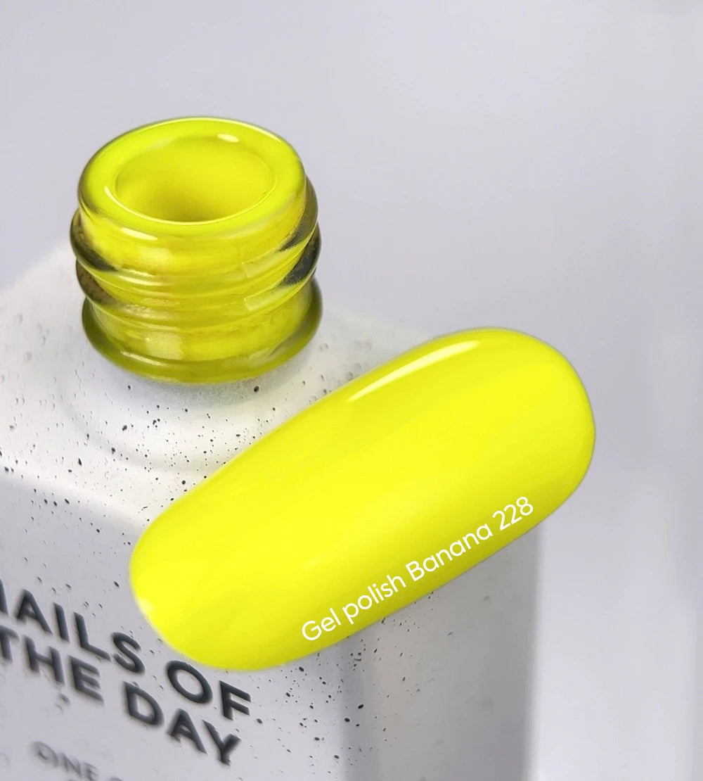 NAILSOFTHEDAY Gel Polish Banana‑228 – UV-GEL-LACK in knalligem Neon-Gelb, deckend in 1 Schicht, Profi-Qualität, LED/UV, 10 ml
