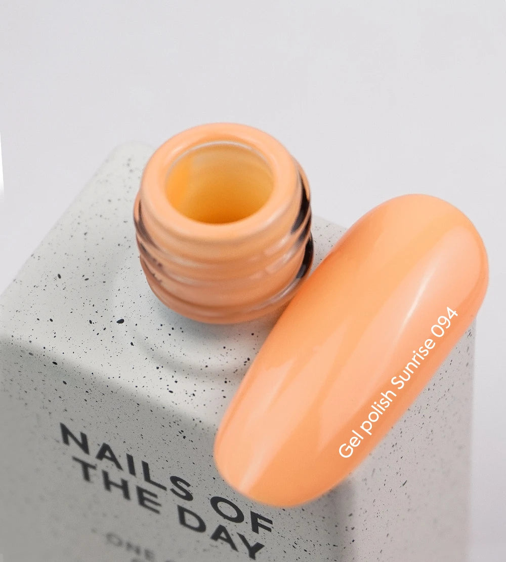 NAILSOFTHEDAY Gel polish Sunrise — тёплый жёлто‑оранжевый гель‑лак для ногтей, перекрывает в один слой, 10 мл