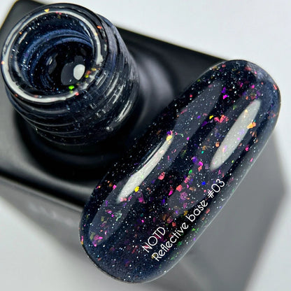 NAILSOFTHENIGHT Reflective Base 03 – Reflektierende Base mit Schimmer (lila und rosafarbene Glitzer), 10ml