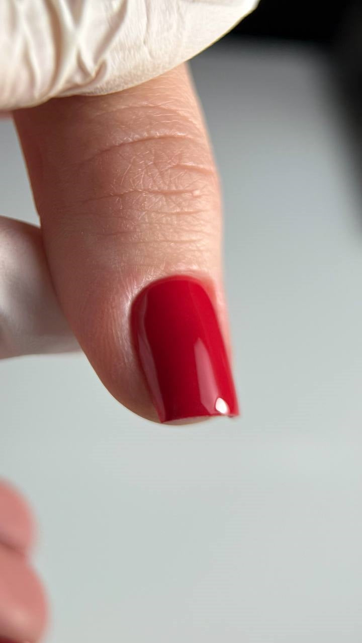 Gel Polish DA’23 Cherry crash [vyshnevyy krash], 8 ml – intensives dunkles Rot-Pink, mittlere Konsistenz, glänzendes Finish, langanhaltende Deckkraft