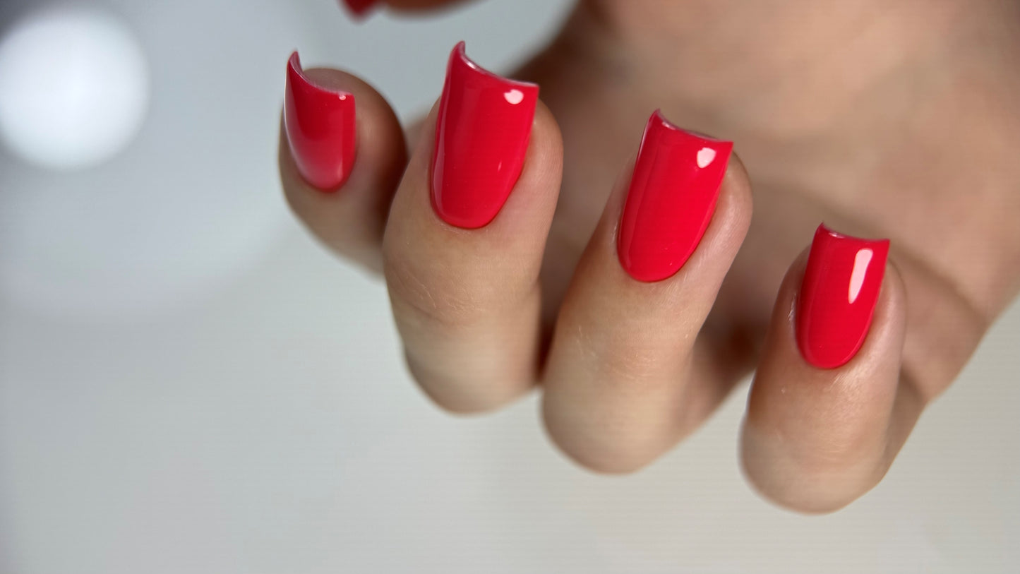 Gel Polish DA’23 Red flesh [chervona myakot], 8 ml – leuchtendes Himbeerrot, mittlere Konsistenz, glänzendes Finish, langanhaltende Deckkraft