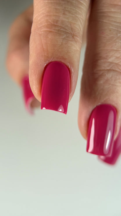 Gel Polish DA’23 Berry Touch [yahidnyy dotyk], 8 ml – tiefes Purpurrot, mittlere Konsistenz, glänzendes Finish, langanhaltende Deckkraft
