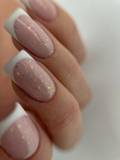 DA'23 Gel Polish 'Cotton' [Bavovna], 14ml - ein hochpigmentierter weißer UV-Gellack