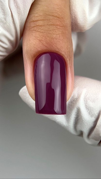 Gel Polish DA’23 Zero drama [nulʹ dramy], 8 ml – pflaumenfarbener Gel-Lack mit glänzendem Finish, langanhaltende Deckkraft
