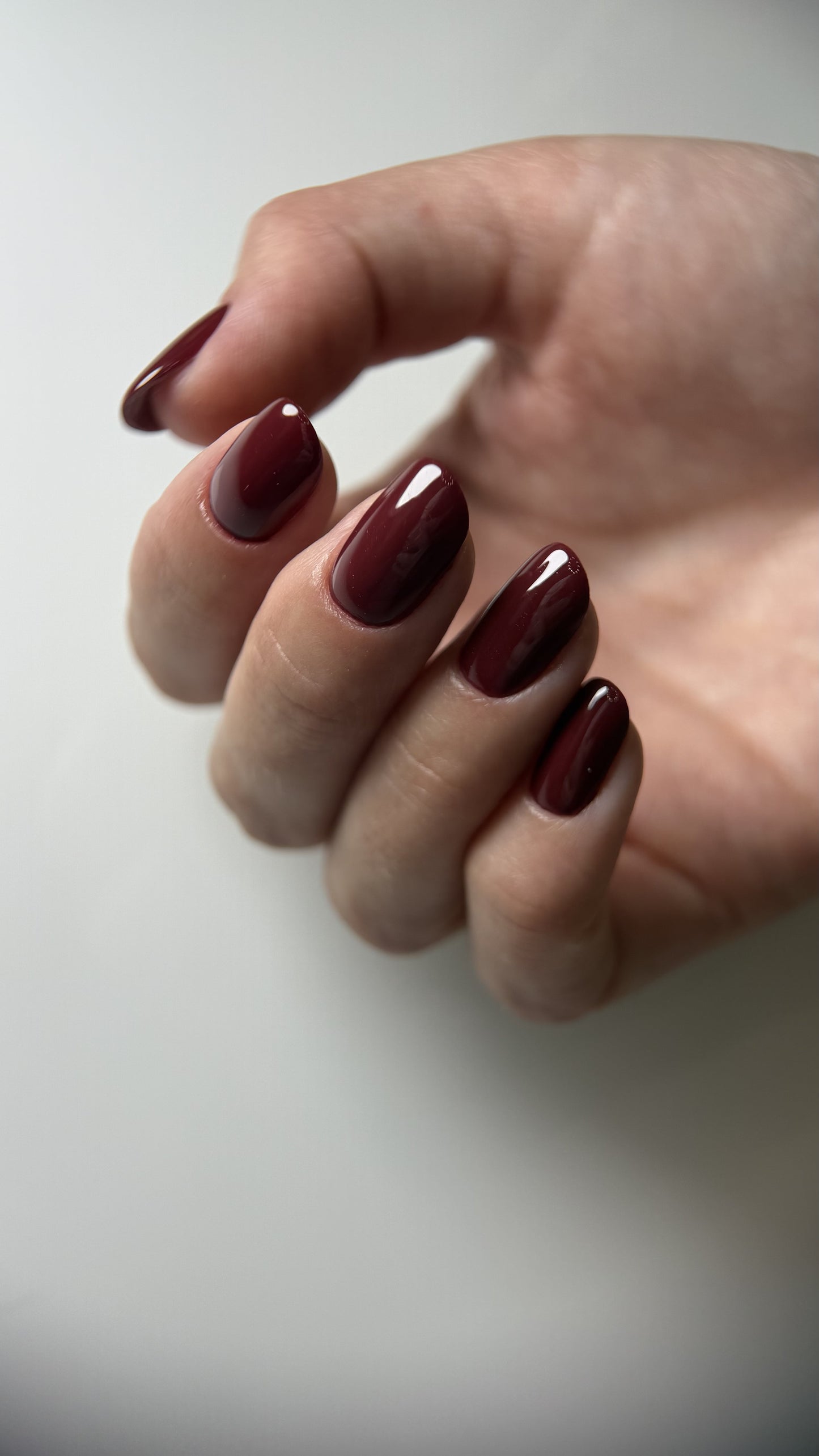 Gel Polish DA’23 Proud style [hordyy stylʹ], 8 ml – weinroter Gel-Lack mit glänzendem Finish, langanhaltende Deckkraft