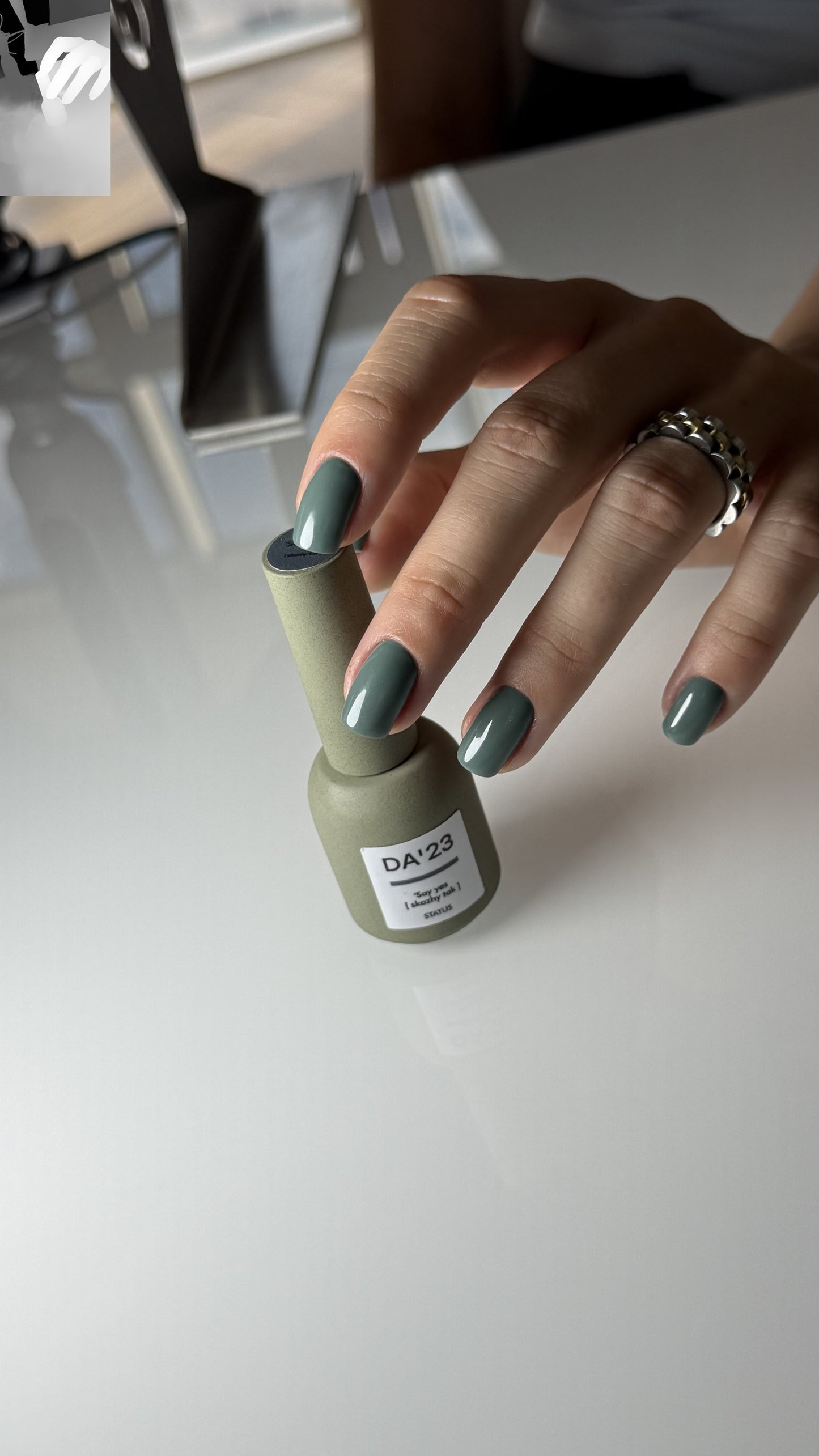 Gel Polish DA’23 Your rules [tvoyi pravyla], 8 ml – graublauer Schimmer-Gel-Lack, langanhaltende Deckkraft, selbstnivellierende Textur