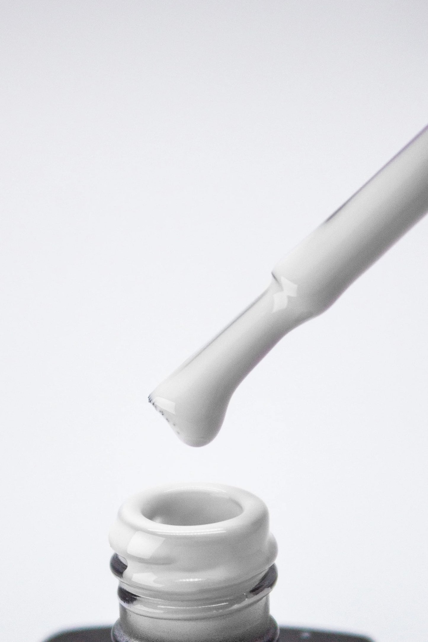 Kinetics SHIELD Gel Polish #633 PURE 15 ml – Optisches Weiß UV Nagellack, HEMA-frei