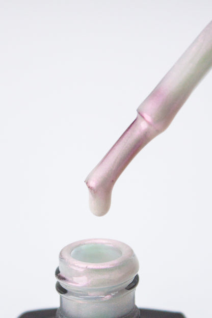 Kinetics SHIELD Gel Polish #636 ONE-OFF 15 мл – перламутровый гель-лак с переливами для УФ-лампы, HEMA-free
