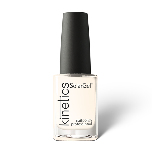 Kinetics Nail Polish SolarGel #004 FIRST DATE 15 ml – klassischer Nagellack in Vanille-Beige