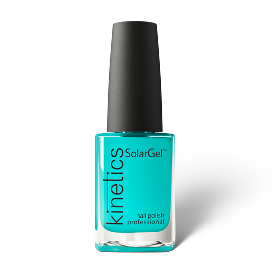 Kinetics Nail Polish SolarGel #365 SHARK IN THE POOL 15 ml – klassischer Nagellack in Türkis-Blau