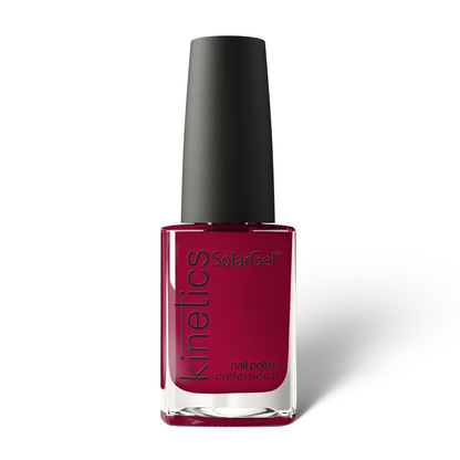 Kinetics Nail Polish SolarGel #408 LOOKING STRONG 15 ml – klassischer Nagellack in Weinrot-Bordeaux
