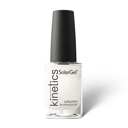 Kinetics Nail Polish SolarGel #413 GLITTER FOR BREAKFAST 15 ml – klassischer Nagellack mit Silber-Weiß-Glitzer