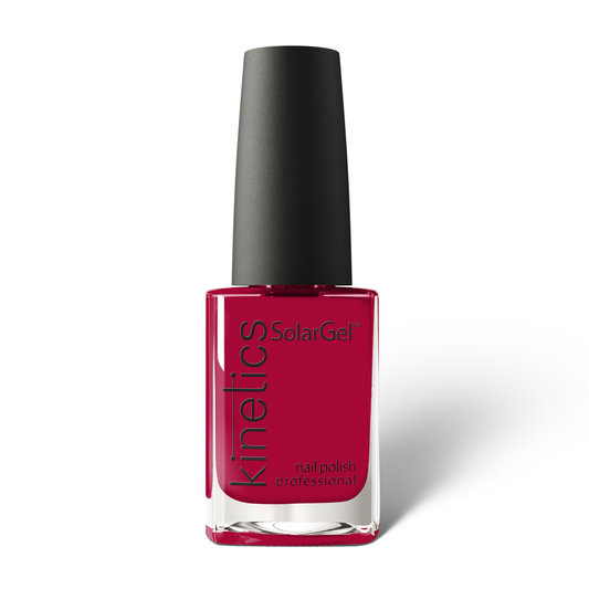 Kinetics Nail Polish SolarGel #474 EPICURE WINE 15 ml – klassischer Nagellack in beerigem Weinrot