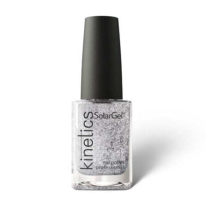 Kinetics Nail Polish SolarGel #519 INFLUENCE SPICES 15 ml – metallischer Silber-Nagellack mit Glitzer