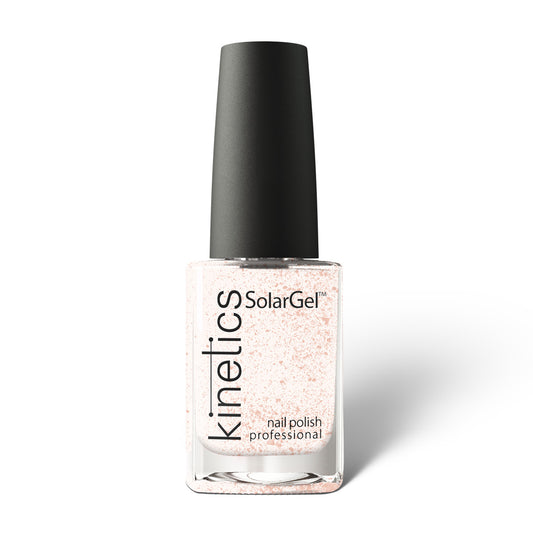 Kinetics Nail Polish SolarGel #525 LUCID FANTASY 15 ml – klassischer Nagellack in Weiß mit Eierschaleneffekt