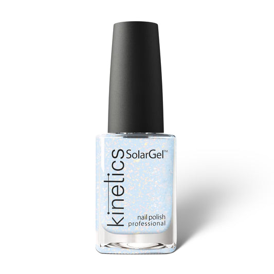 Kinetics Nail Polish SolarGel #590 FUTURISTIC 15 ml – klassischer Nagellack in sanftem Metallic-Blau