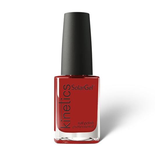 Kinetics Nail Polish SolarGel #626 SNUG 15 ml – klassischer Nagellack in intensivem Rostrot