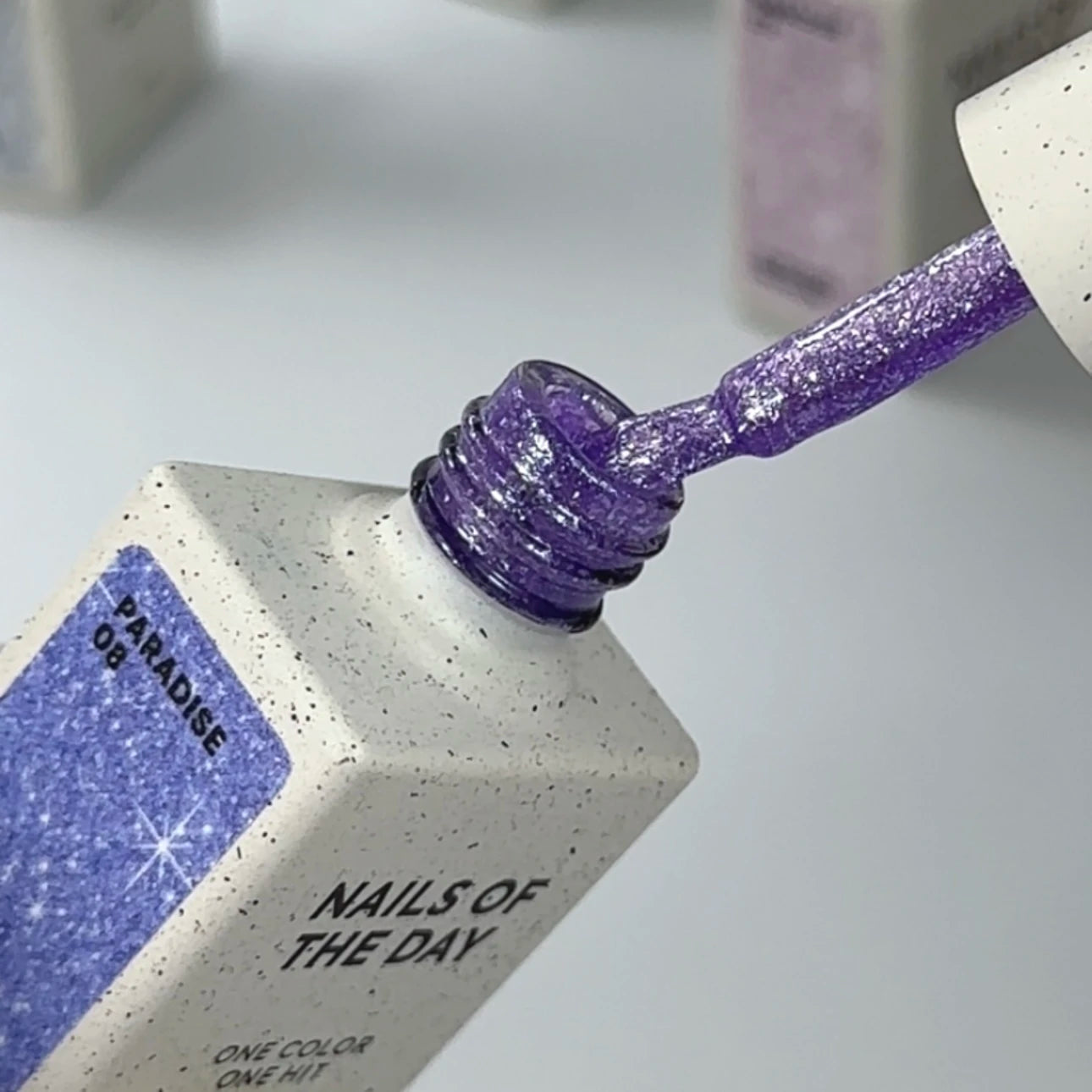 NAILSOFTHEDAY Gel polish Paradise 08 — Gellack Violett Neon mit Glitter, 10 ml