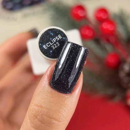 NAILSOFTHEDAY Gel Polish Eclipse 10 ml – Schwarz-Blauer Lichtreflektierender Gellack für Nägel
