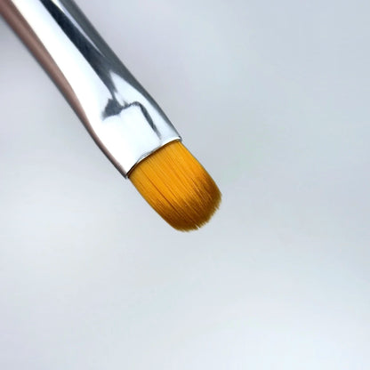 NAILSOFTHEDAY Nail Art Brush Oval – Pinsel für Gelmodellage und Nagelverlängerung
