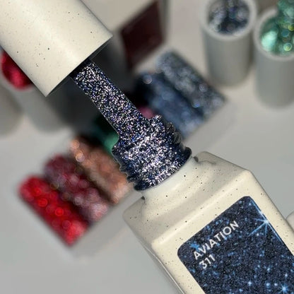 NAILSOFTHEDAY Gel Polish Aviation 10 ml – Blau-Grauer Lichtreflektierender Gellack für Nägel
