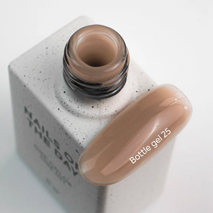 NAILSOFTHEDAY Bottle gel 25 – ультрапрочный самовыравнивающийся холодный бежевый гель для укрепления ногтей, 10 мл
