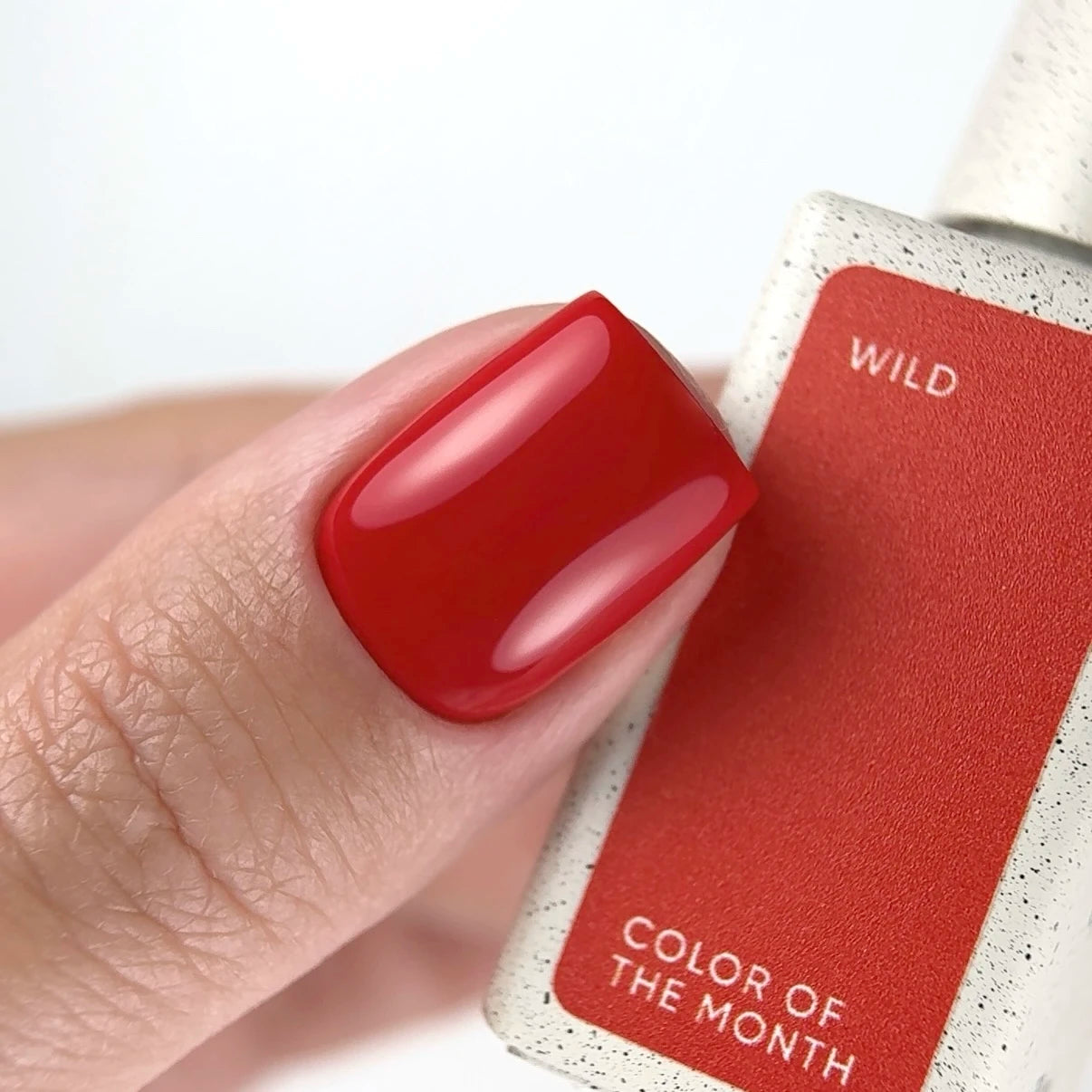 NAILSOFTHEDAY Color of the Month March 2026 Wild – intensiver roter Gel-Lack, One-Coat Deckkraft, 10 ml