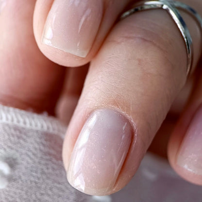 NAILSOFTHEDAY Bottle gel shimmer 03 - сверхпрочный нежно-розовый гель с красным шиммером, 10мл
