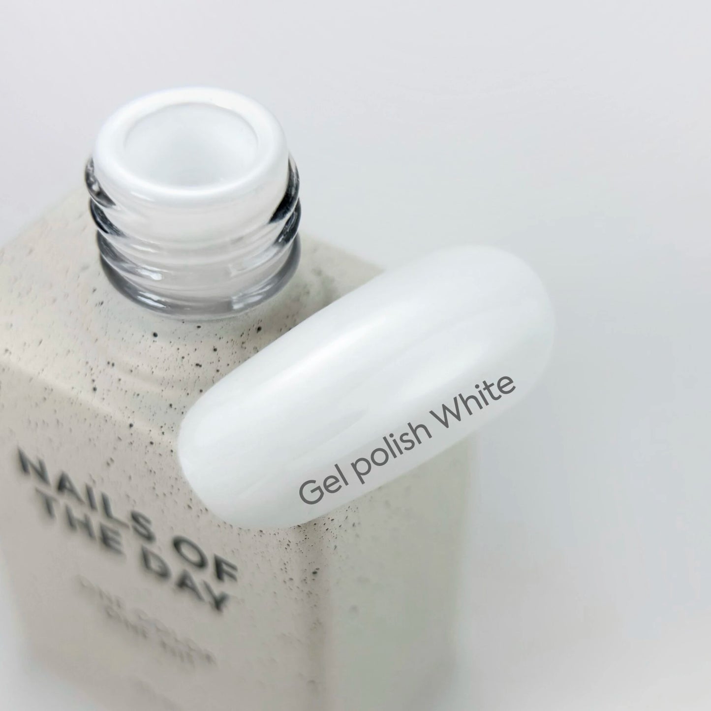 NAILSOFTHEDAY Let's special White - ein spezieller weißer Gellack für Nägel, der in einer Schicht deckt, 10ml