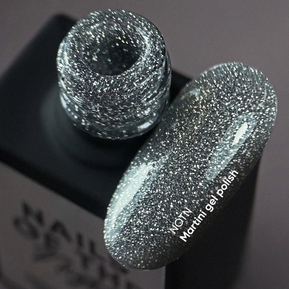 NAILSOFTHENIGHT Martini gel polish - silberner reflektierender Gellack für Nägel, 10ml