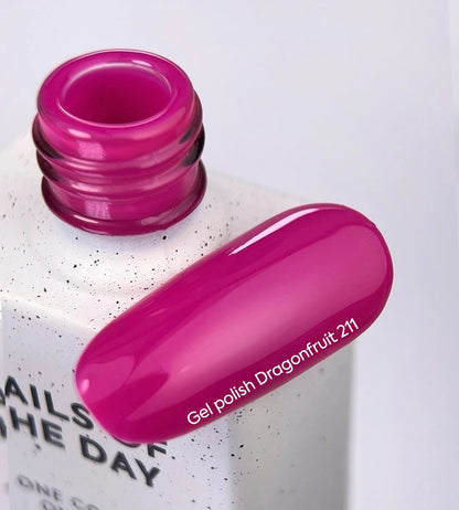 NAILSOFTHEDAY Gel Polish Dragonfruit-211 – UV-GEL-LACK in leuchtendem Neon-Purpur-Rosa, deckend in 1 Schicht, LED/UV, 10 ml