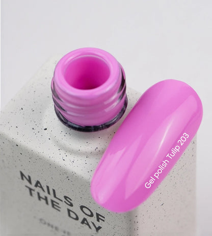 NAILSOFTHEDAY Gel Polish Tulip – kühler rosa Gel-Lack, 10 ml